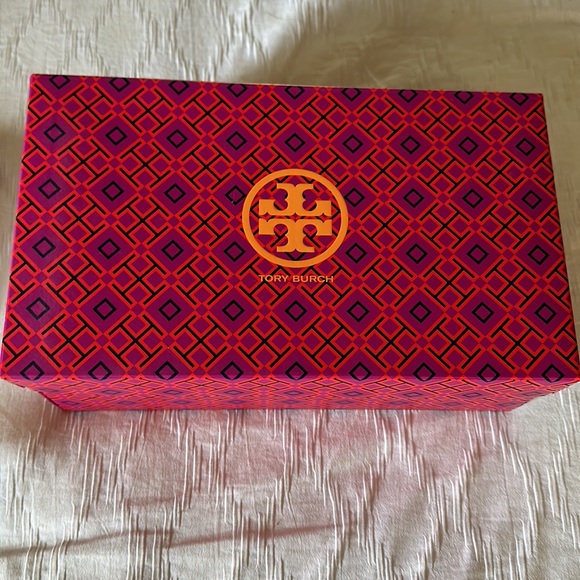 Tory Burch Shoe Box with Dust Bag Gift Box / Decor - Picture 2 of 5